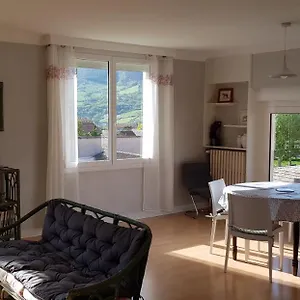 https://montcalm.midi-pyreneeshotels.com